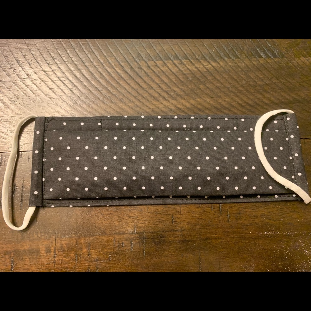 Polka dot face mask